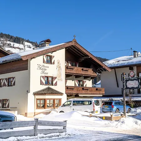 Maria Rose Xxl Holiday home Kirchberg in Tirol